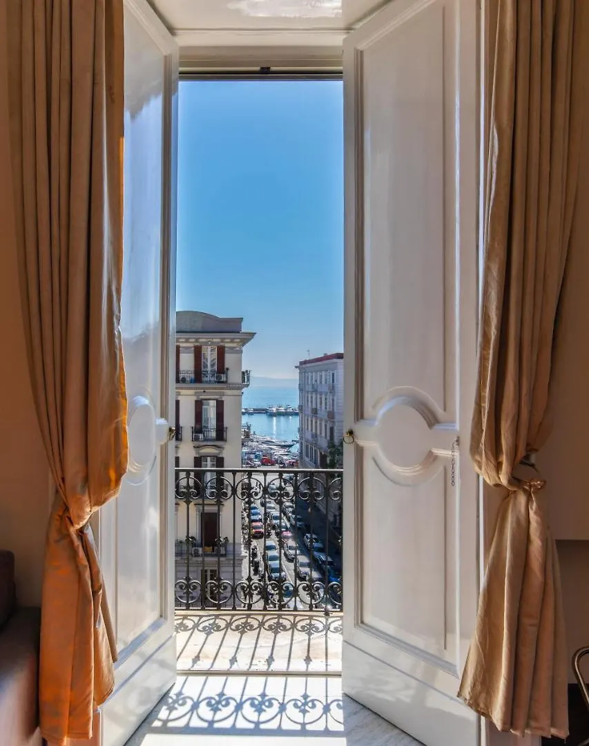 Gramsci Suites Nápoles 2*,  Italia