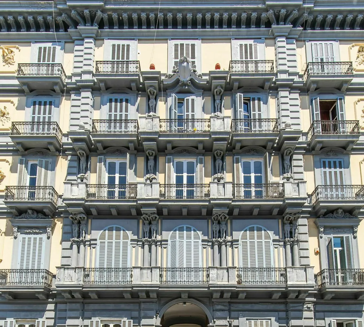 Gramsci Suites Nápoles Pensión